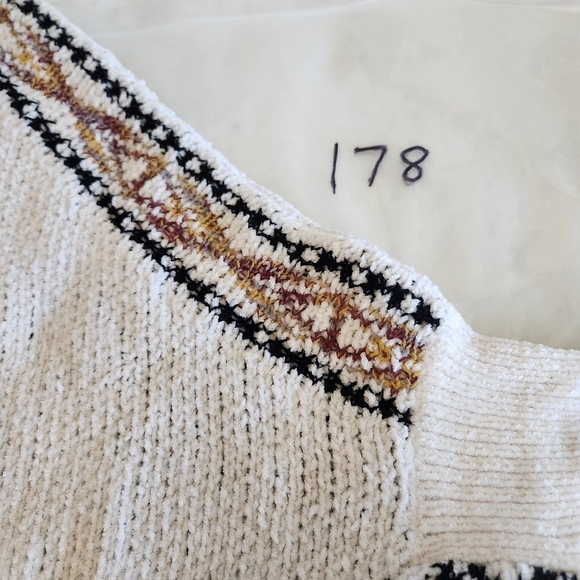 Fringed Knit Chenille Sweater Poncho - White and Black With Tan Detail. Western - Picture 5 of 5